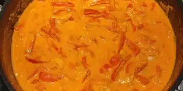 Чушки с домати в деликатен сос: просто ястие, което е вкусно както топло, така и студено 9
