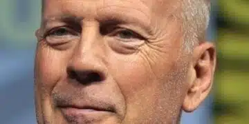 Съпругата на Брус Уилис с последен коментар за диагнозата му: Без надежда – без посока 2
