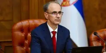 Мъж в официално облекло