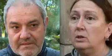 Двама души на открито.