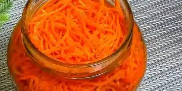 Мариновани моркови в стъклен буркан