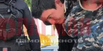 Първа снимка на 25-годишния мъж, който погуби живота на майка си, леля си и сестра си 2