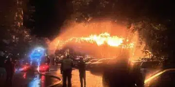 Голям пожар в градска зона