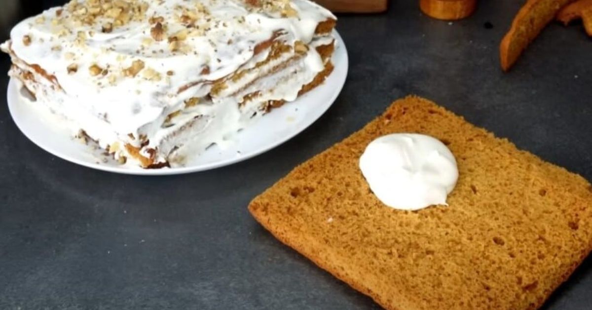 Опростена торта Медовик. Експресна рецепта: 10 пъти по-вкусна, по-бърза и по-лесна! Торта и парче меденки с крем