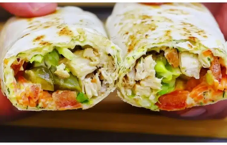 Вкусна тортила с пиле и зеленчуци
