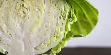Разрязан зеле с зелени листа