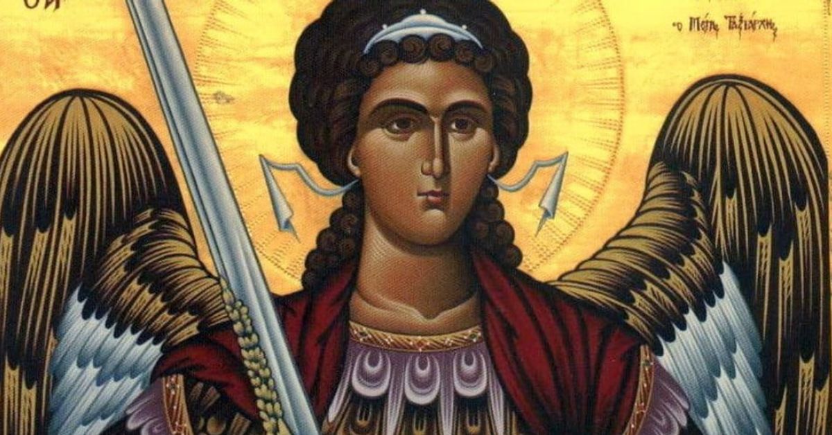 Църковен празник 8 ноември: 34 ангелски имена имат повод да почерпят! Православна икона на Архангел Михаил с меч и златна аура