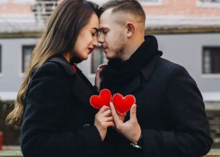 Тези двойки са събрани заедно от съдбата: посочени са зодиакалните знаци с най-голяма съвместимост 1