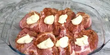 Месо с подправки и майонеза