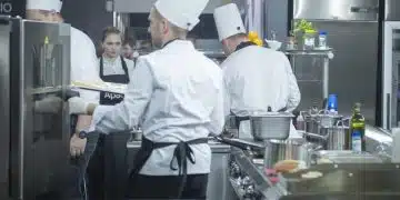 По 2 евро на ден за храна и тонизиращи напитки – мярката влиза в сила от 1 януари 5
