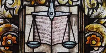 Мъж, следил жена системно, бе задържан по решение на съда 1
