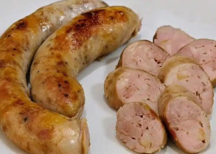 Домашна свинска наденица: проста рецепта без химикали, която е по-вкусна от купената от магазина. 1