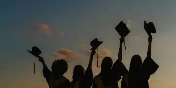 Студентите у нас отбелязват своя празник на 8 декември, въведен през 1903 г. 11