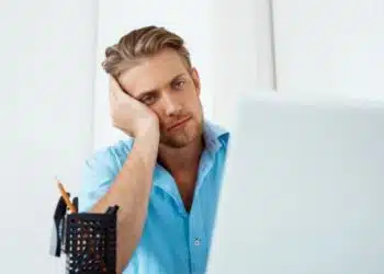 4 причини, поради които се чувствате мудни и губите енергия преди 10 сутринта 10