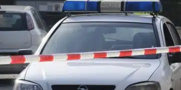 Стрелба в казино навръх Коледа - мъже в черни роби раниха човек 1