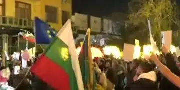 Полицията задържа деветима на протеста в София, установен е и издирван 1