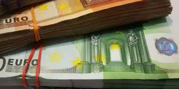 Искане на работодателите: сезиране на КС за удължителния бюджет 1