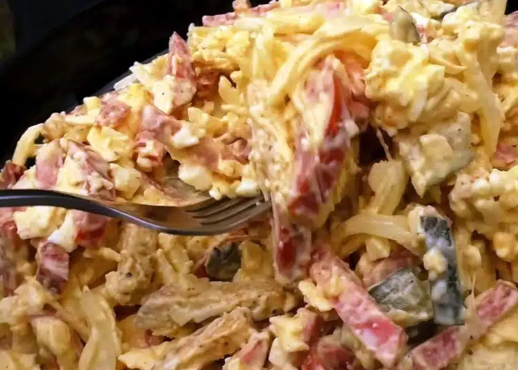 Новогодишната „горчица“ е бърза, засищаща и невероятно вкусна салата, която е готова само за 10 минути! 1
