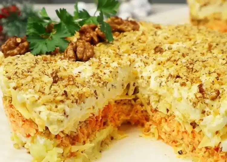 Оригиналната новогодишна салата "Шапката на Мономах". Проста и вкусна, не изисква месо! 1
