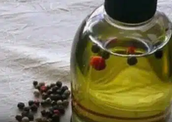 Масло, за което се смята, че подпомага прочистването от пикочна киселина 2