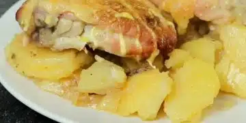 Лека вечеря на една тава: слагам пилешки бутчета и картофти във фурната - и вечерята е готова 3
