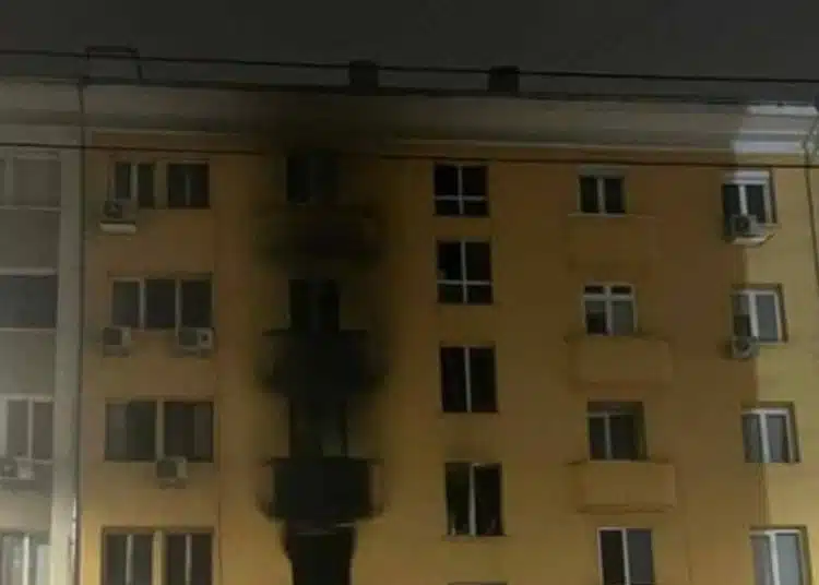 Пожар в жилищна сграда в центъра на София с жертва и пострадали 1
