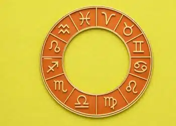 Тези зодии ще получат важно послание от Вселената съвсем скоро - предупредени сте 8